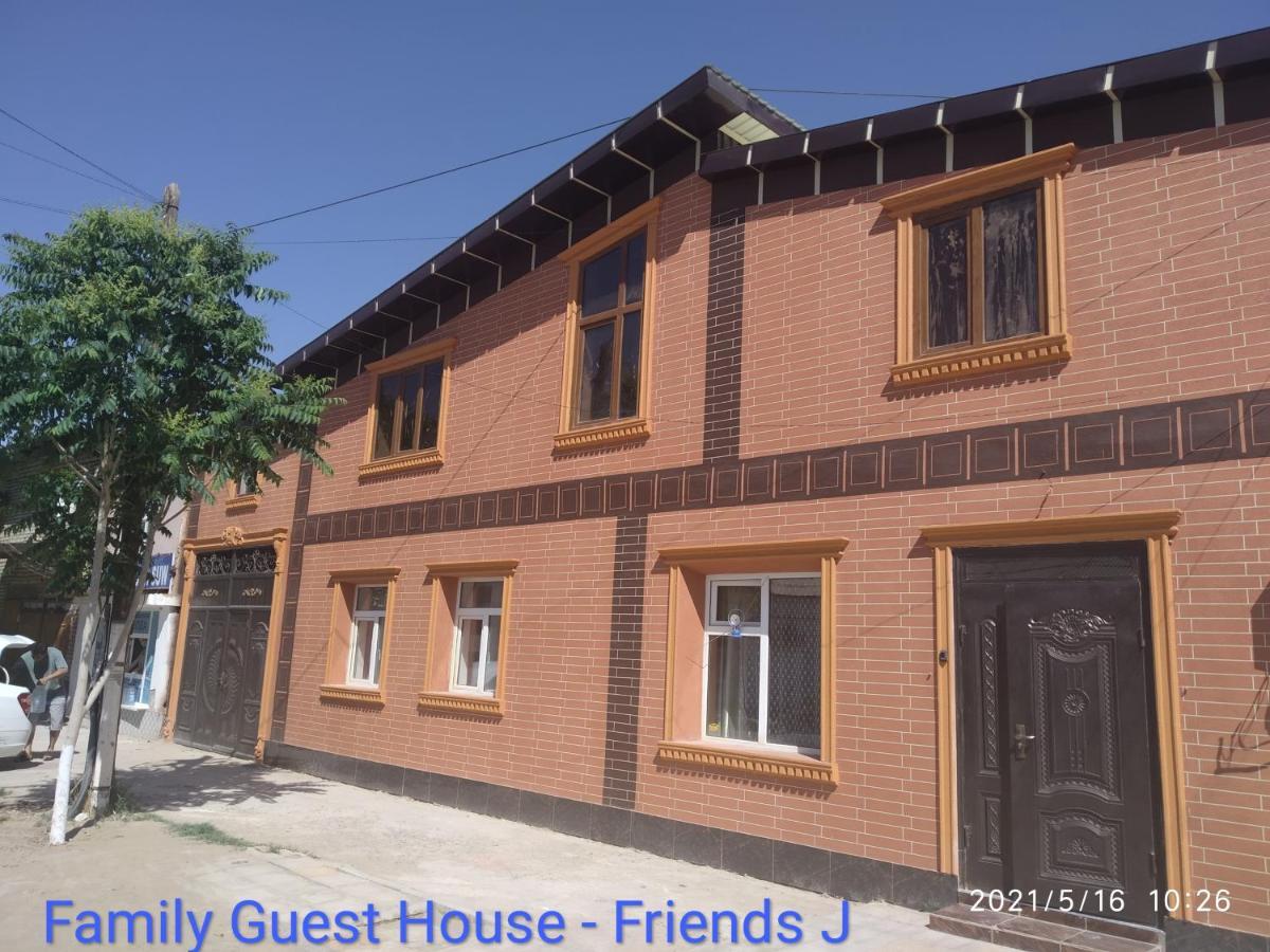 Family Guest House - Friends-J Nukus Exteriör bild